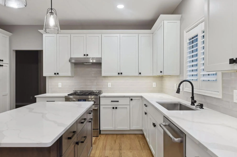 White Shaker Kitchen Cabinet